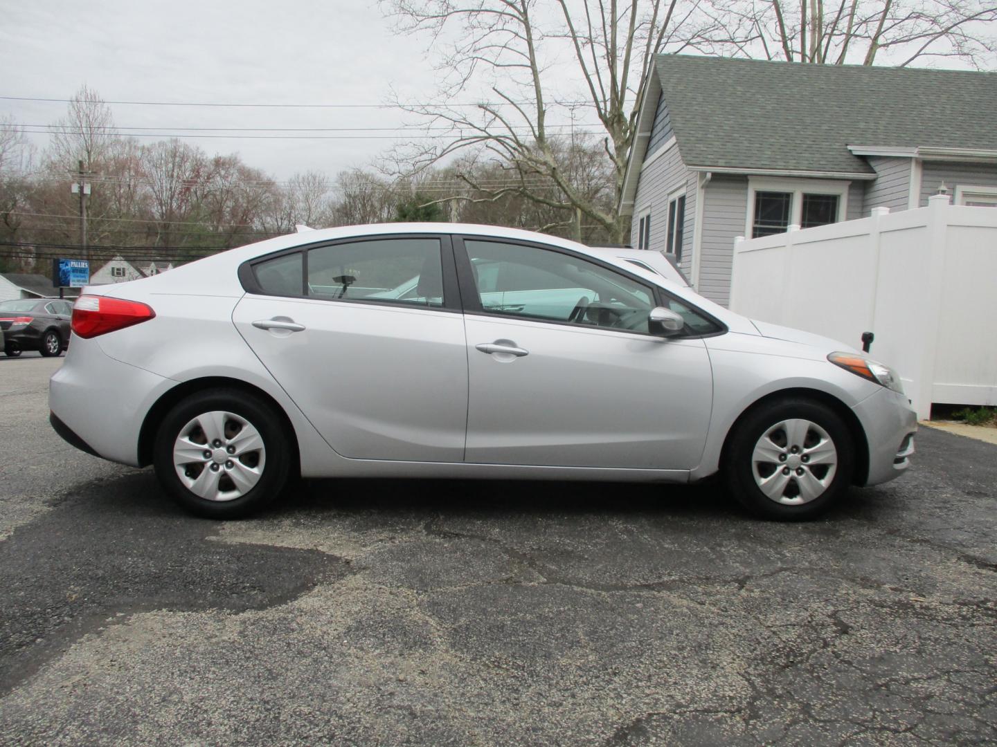 2015 SILVER Kia Forte (KNAFX4A62F5) , AUTOMATIC transmission, located at 540a Delsea Drive, Sewell, NJ, 08080, (856) 589-6888, 39.752560, -75.111206 - Photo#9